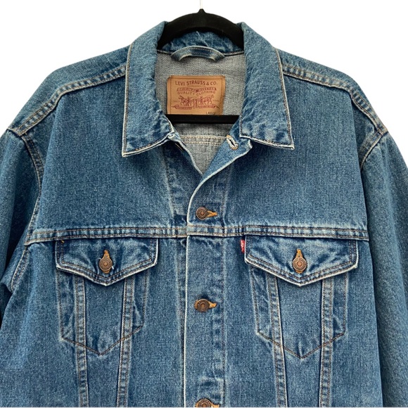 90s Levi’s 527 Type III Trucker Denim Jean Jacket - Picture 3 of 16